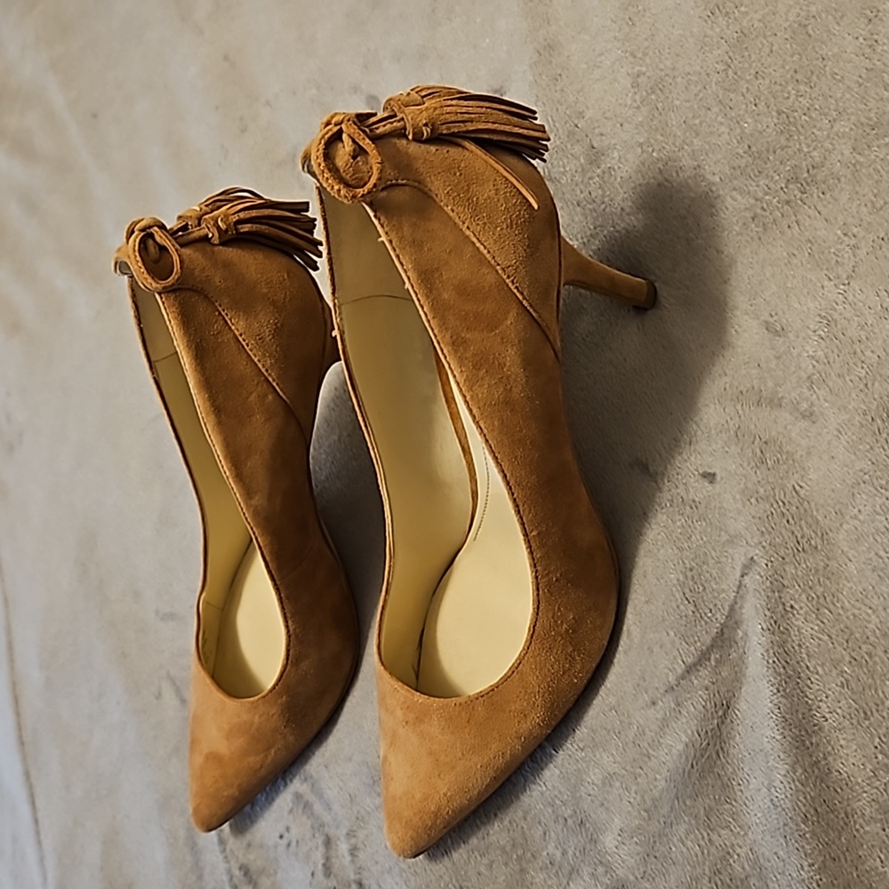 Marc Fisher tan suede pumps, 7.5
